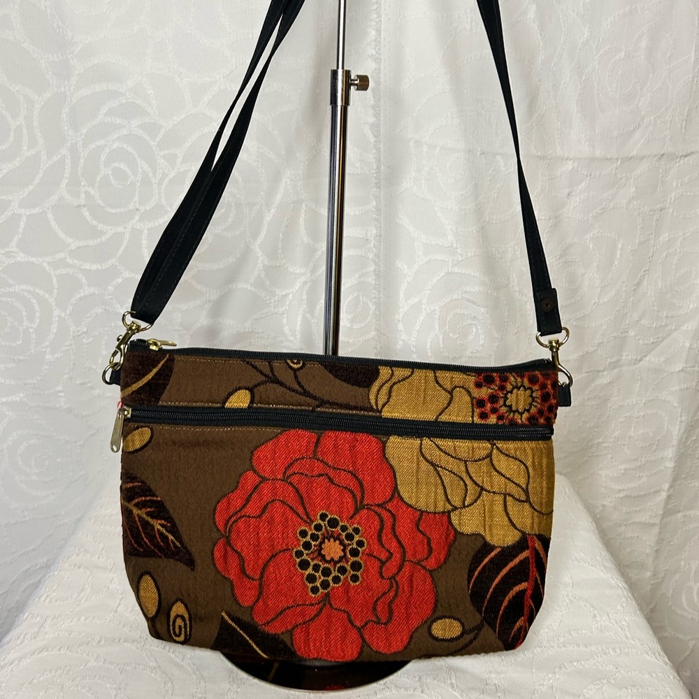 DANNY K of BEVERLY HILLS Vintage Floral Tapestry Crossbody Bag - Red and Brown
